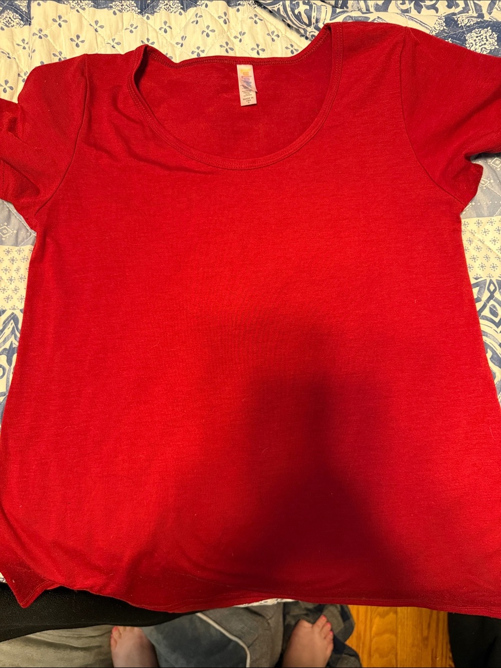 Classic Scoop Neck Tee - Red